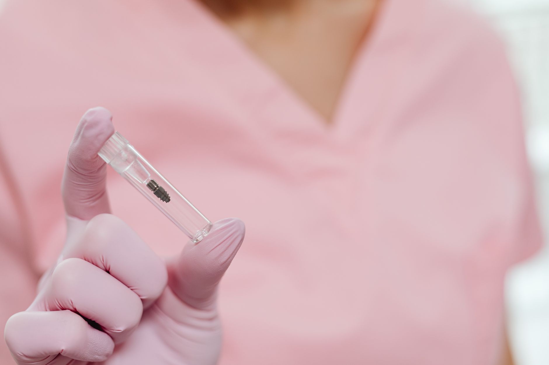 Capa: Implante Dentário Rejeitado: O Que Fazer Agora? — foto: www.kaboompics.com/Pexels